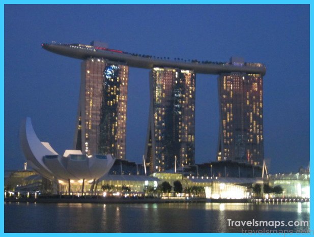 Holiday to Singapore - TravelsMaps.Com