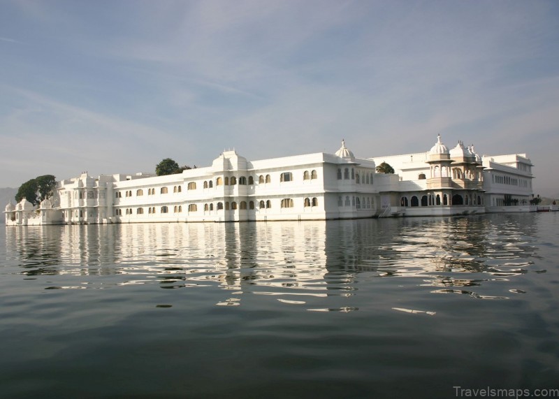 taj lake palace hotel udaipur india 12