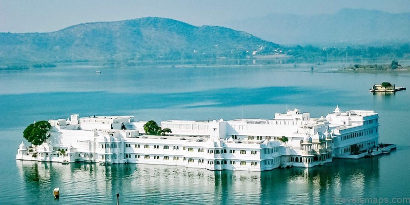 taj lake palace hotel udaipur india 5