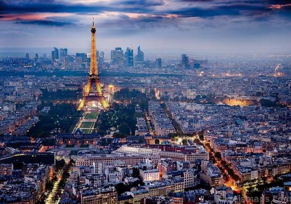 the most beautiful cities monuments and attractions for christmas