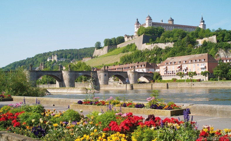 the complete travel guide to wurzburg germany 7